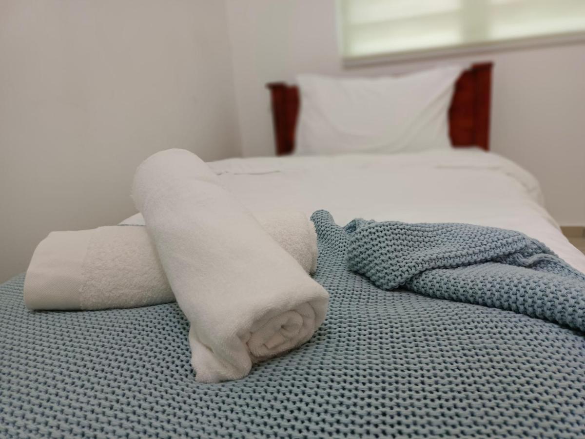Klia Ehsan Residence Sepang Nilai Greenery 8 Pax Air-Con Esterno foto