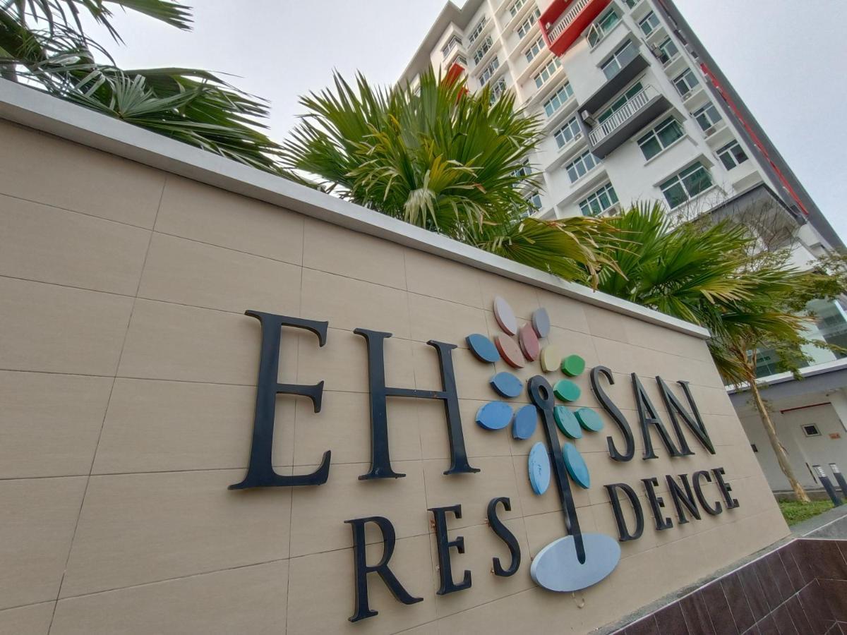 Klia Ehsan Residence Sepang Nilai Greenery 8 Pax Air-Con Esterno foto