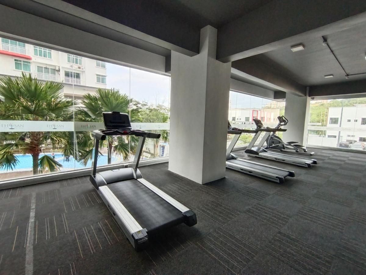 Klia Ehsan Residence Sepang Nilai Greenery 8 Pax Air-Con Esterno foto