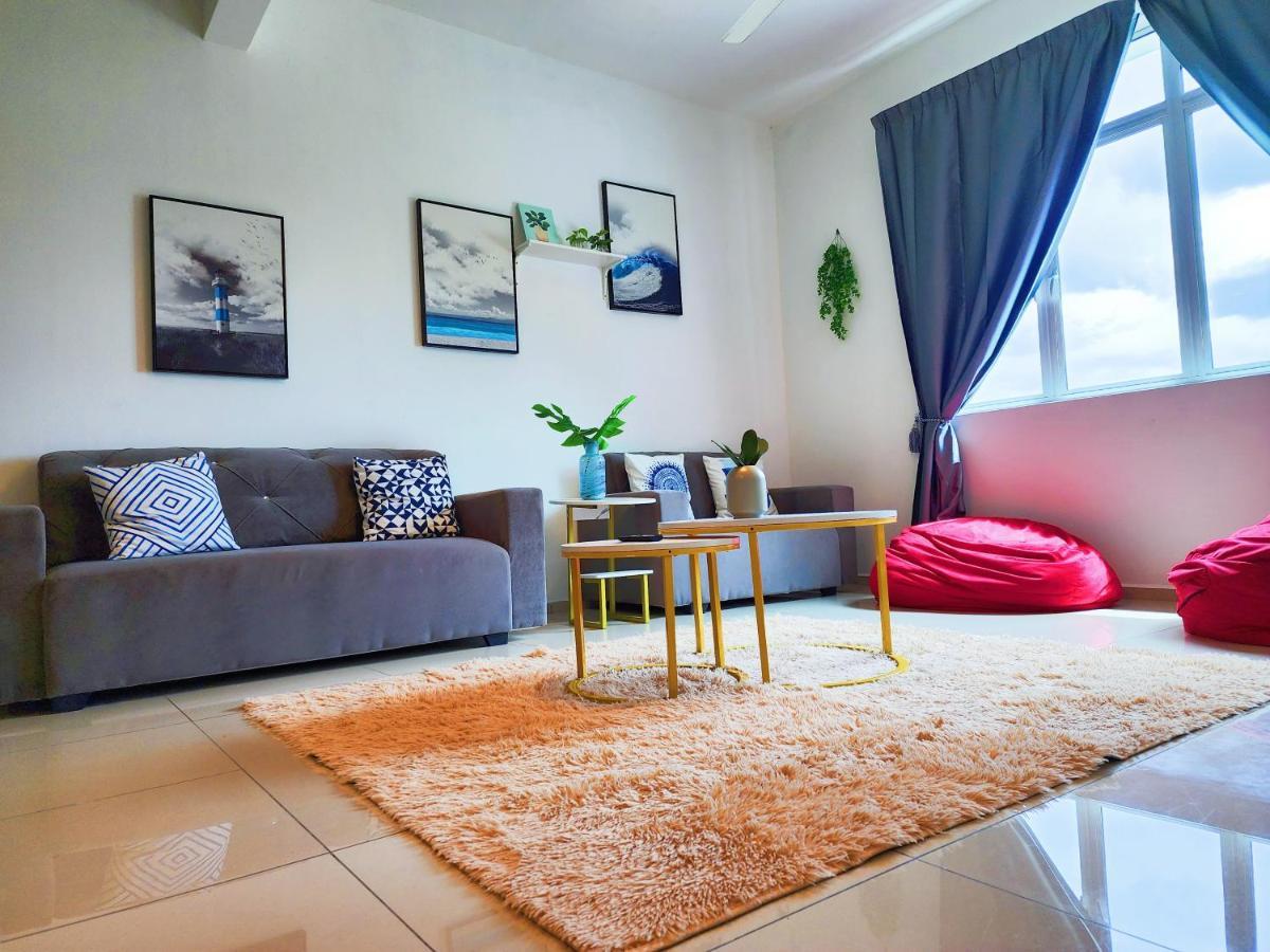 Klia Ehsan Residence Sepang Nilai Greenery 8 Pax Air-Con Esterno foto